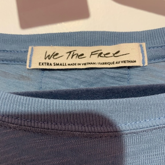Free people blue love T-shirt size extra small, but is oversized - Picture 3 of 8
